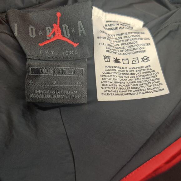 Air Jordan Essential Reversible Bomber Jacket Womens Small DH0655-010 Black Red - Picture 7 of 7
